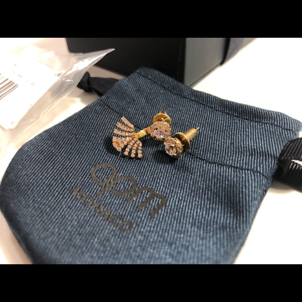 Apm earrings